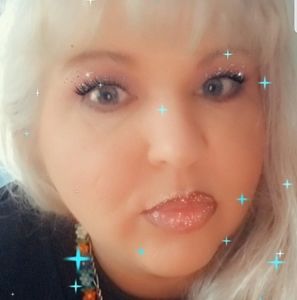 Meet your Posher, Laura baker